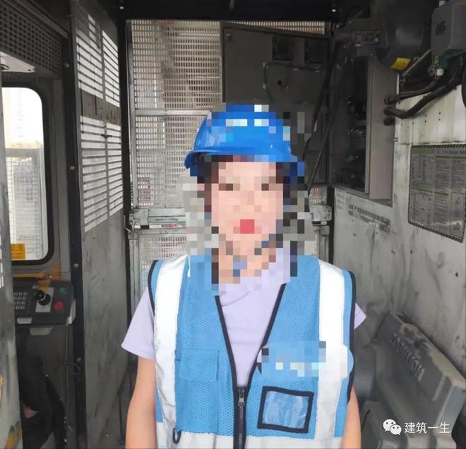 升降機安全警示牌_貨梯升降機安全警示如何做_貨梯升降機安全警示標牌