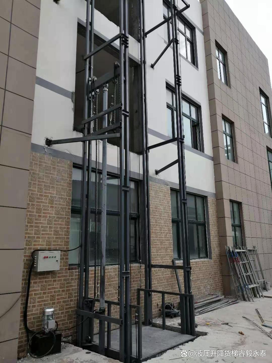 導軌式升降貨梯3